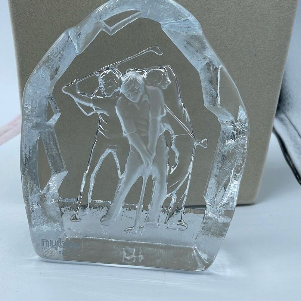 Nybro Sweden 3D golfer paperweight.
